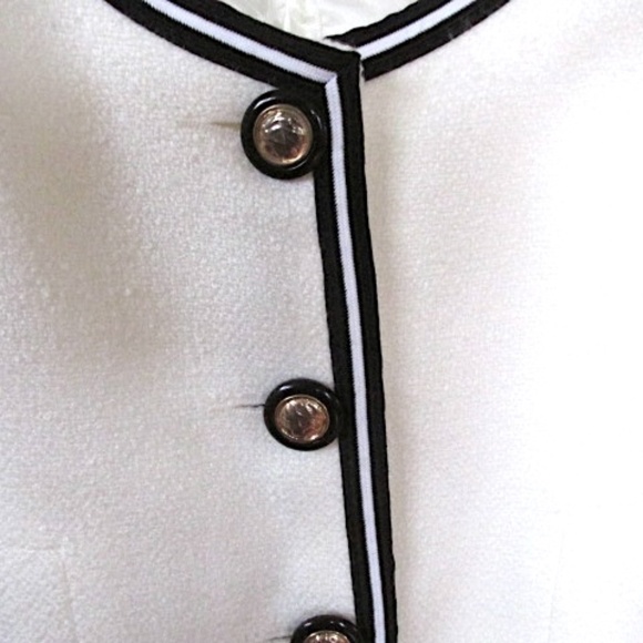 Ivory Cropped Jacket with Black Accents, Chanel-style, Size 8 - Picture 5 of 8